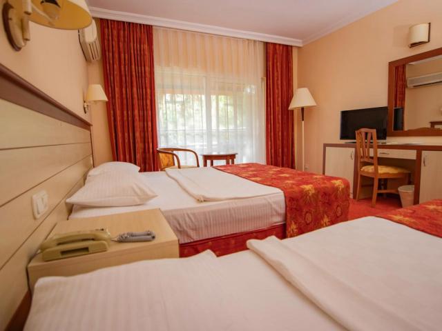Kustur Club holiday village