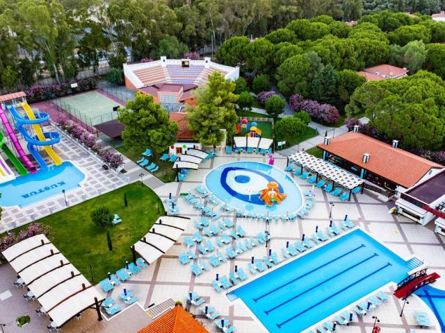Kustur Club holiday village