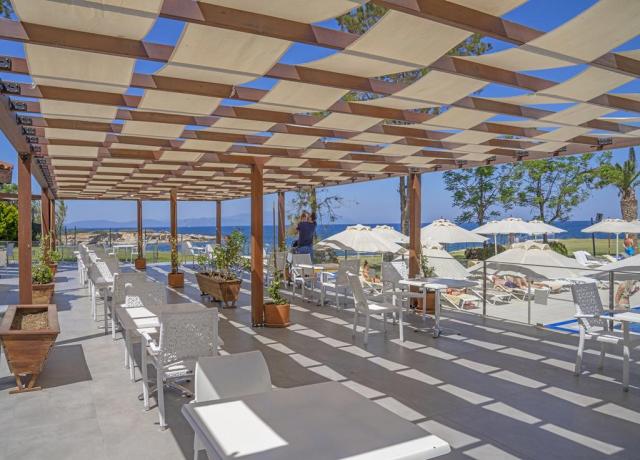 Le Bleu Hotel