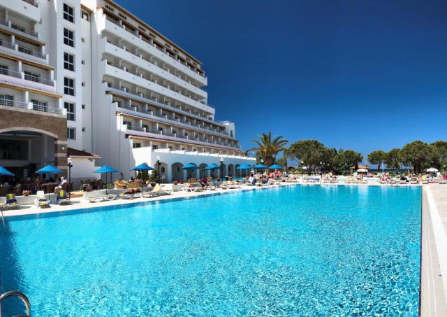 Batihan Beach Resort & Spa
