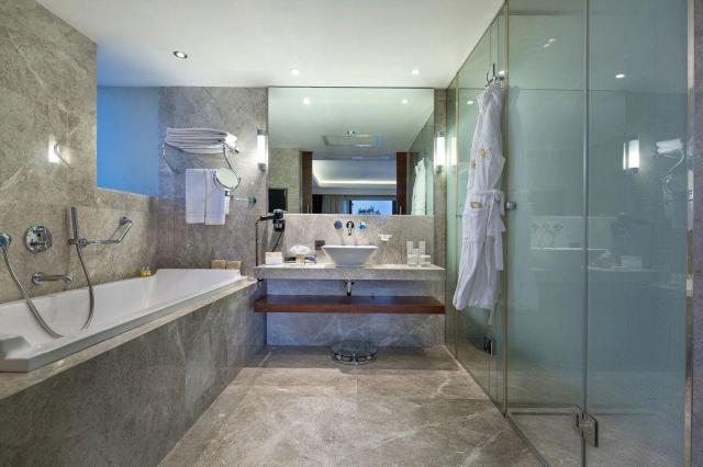 Blue Side Resort & Spa 