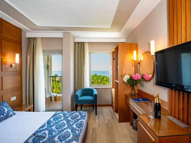 Royal Atlantis Beach