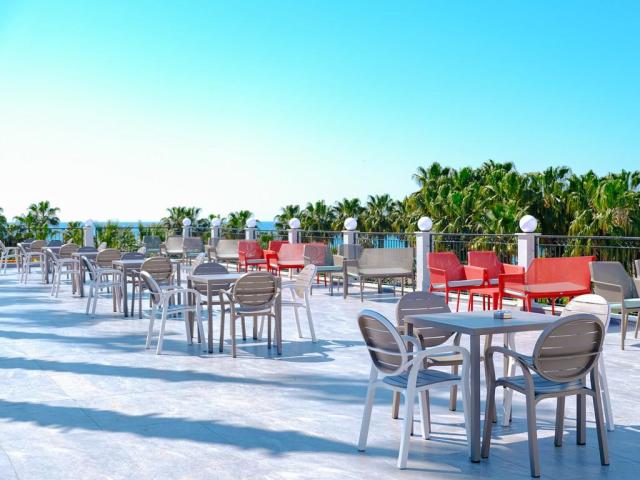 Royal Atlantis Beach