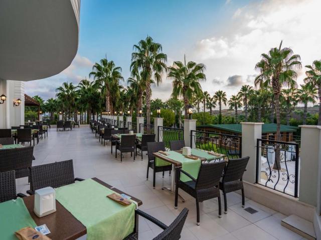 Royal Atlantis Beach