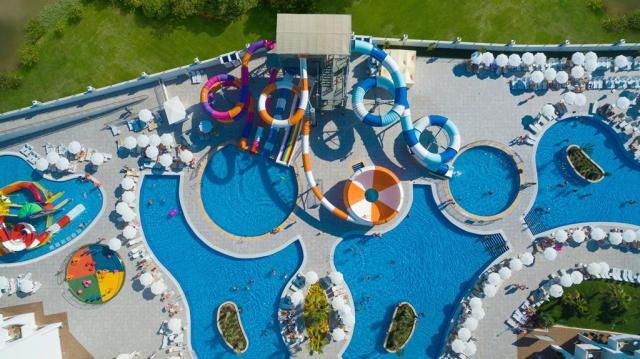 Calido Maris Beach Resort