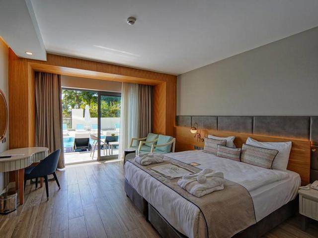 Diamond De Luxe Hotel