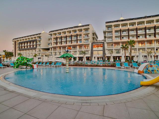 Diamond De Luxe Hotel