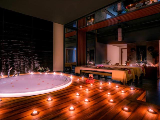 Diamond De Luxe Hotel