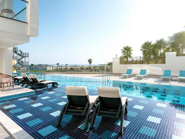 Diamond De Luxe Hotel