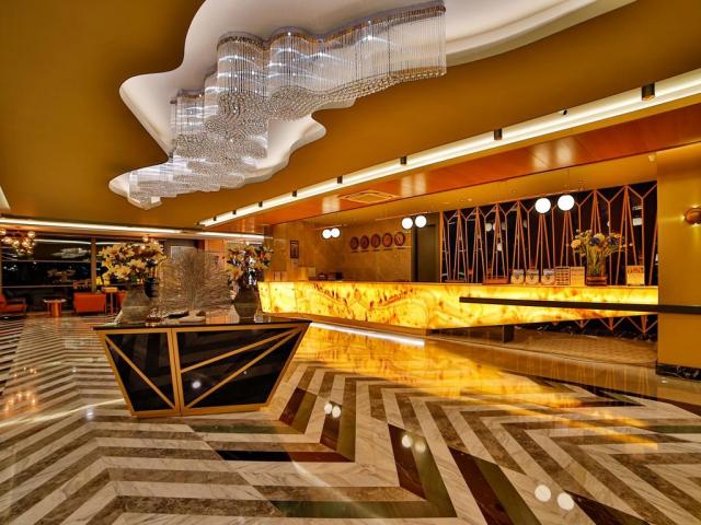 Diamond De Luxe Hotel