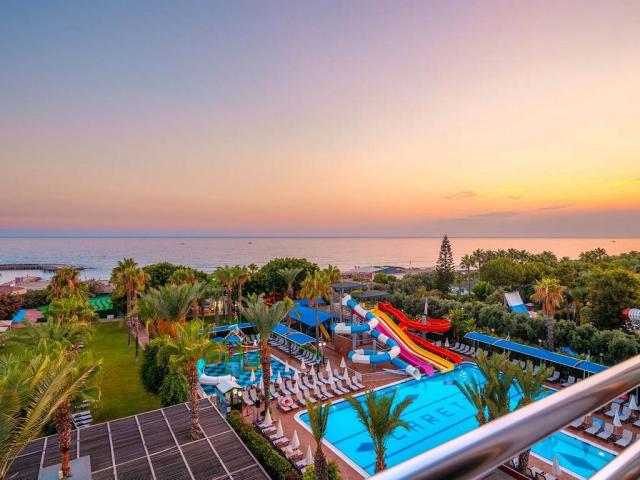 Caretta Beach Hotel
