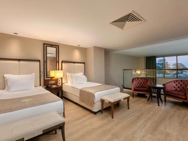 Juju Premier Palace Hotel