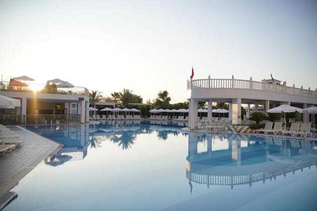 J'adore Deluxe Hotel & Spa