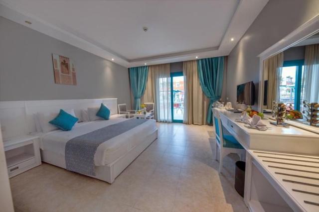 Sunrise Select Garden Beach Resort & Spa