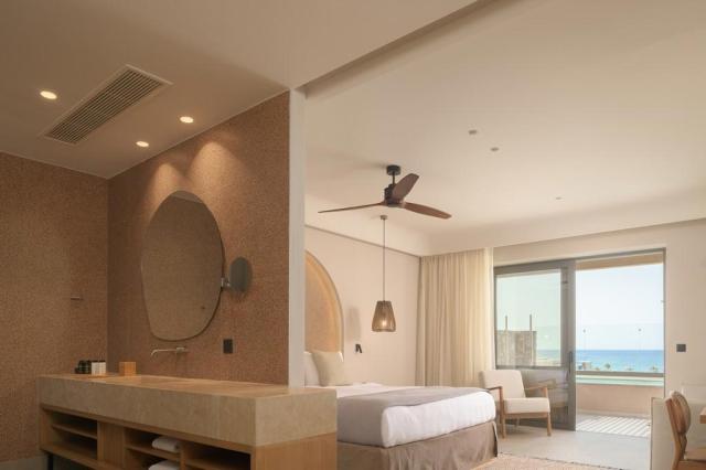 Paralos Venus Suites
