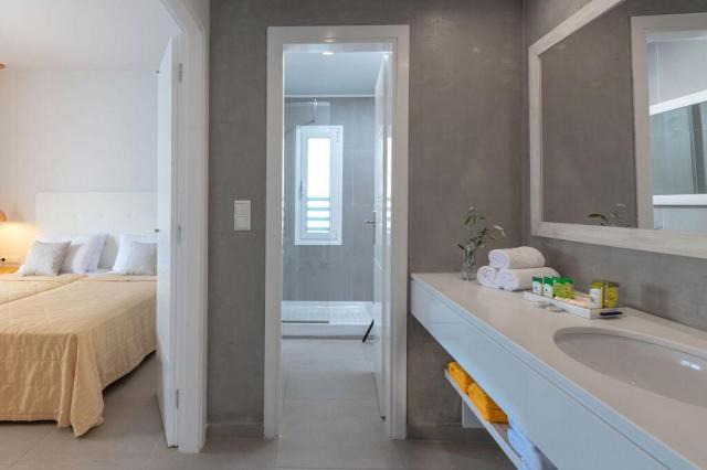 Hotel Maritimo Beach