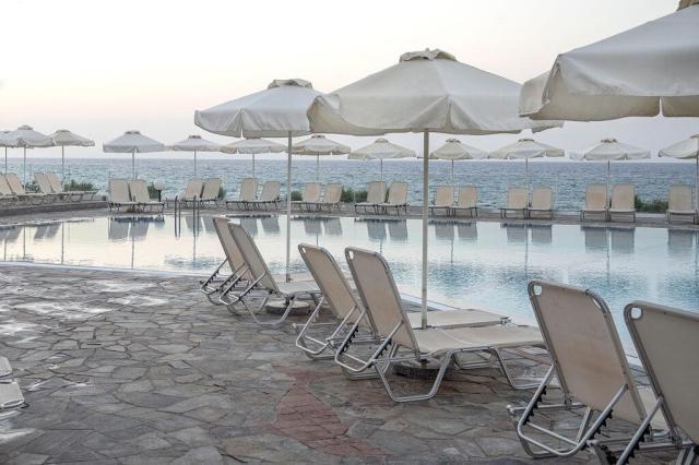 Hotel Maritimo Beach