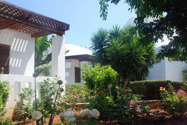 Hotel Maritimo Beach