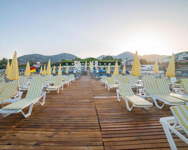 Beach Club Doganay Hotel