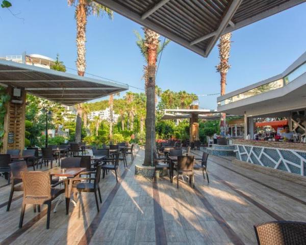 Beach Club Doganay Hotel