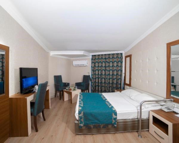 Beach Club Doganay Hotel