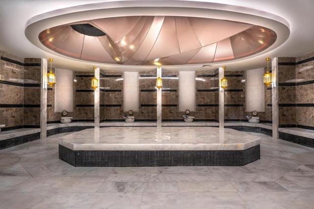Arnor De Luxe Hotel & Spa