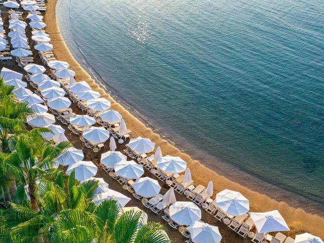 Eos Beach Resort