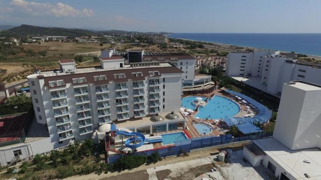 Cenger Beach Resort & Spa