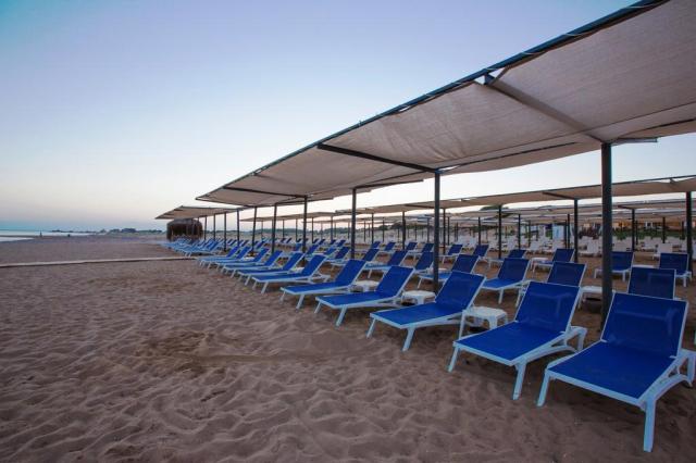Ramada Resort Side