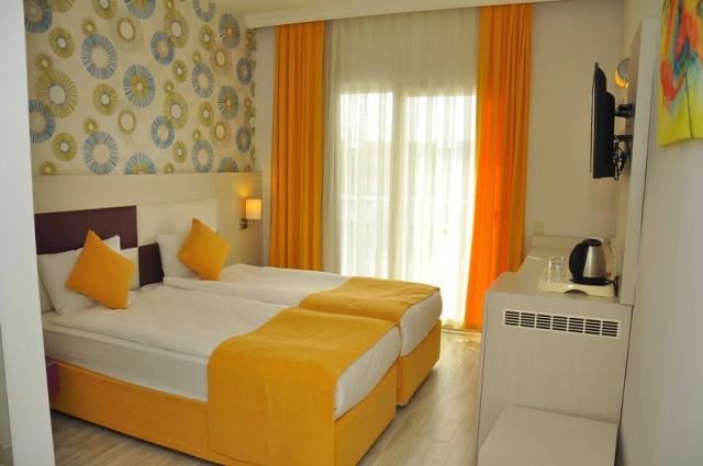 Ramada Resort Side