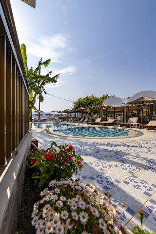 Maria's Beach Hotel