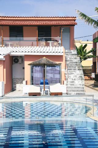 Maria's Beach Hotel