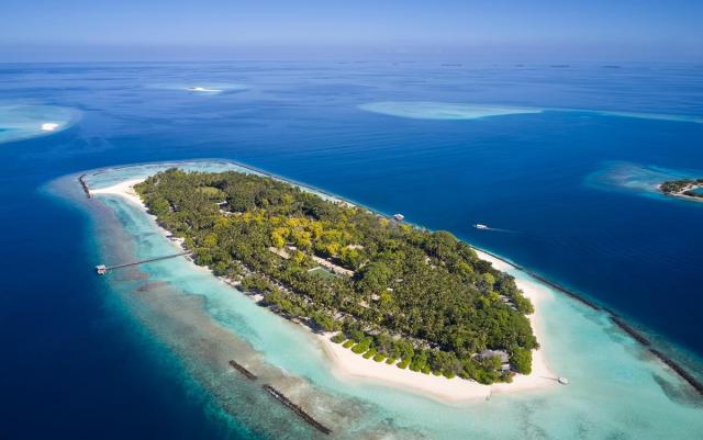 Royal Island Resort & Spa