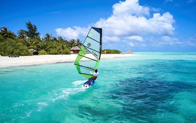 Olhuveli Beach & Spa Resort