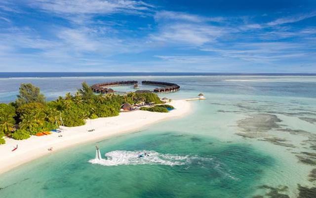 Olhuveli Beach & Spa Resort