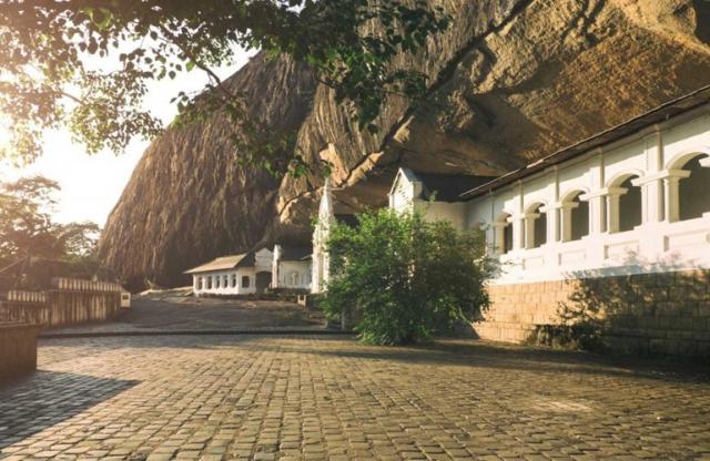 Srí Lanka körút  üdülés a Goldi Sands Hotel-ben