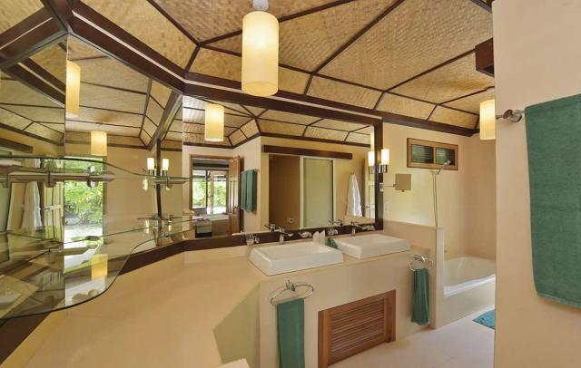 Angaga Island Resort