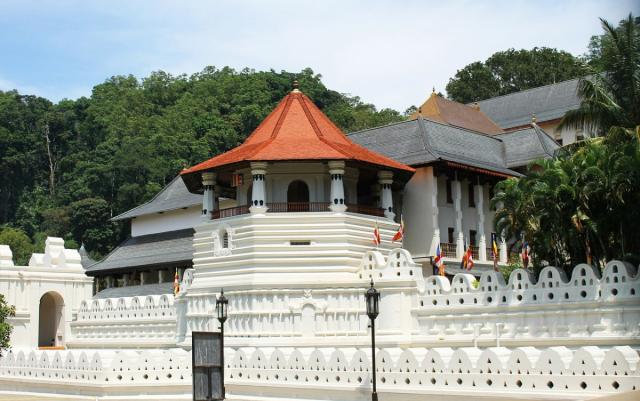 Srí Lanka körút  üdülés - Embudu Village Resort 3