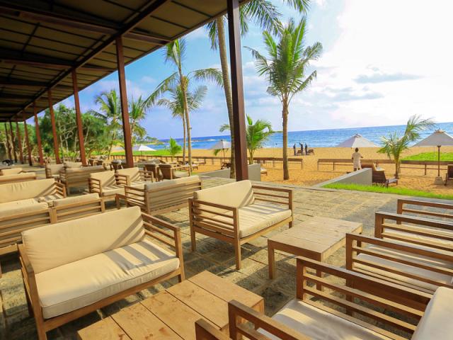 Pandanus Beach Resort & Spa