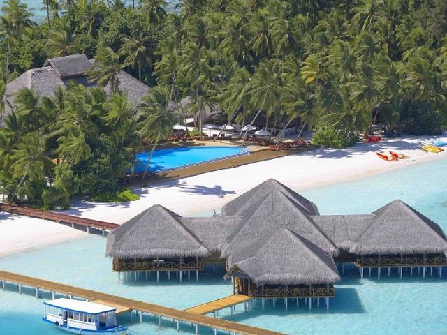 orig_Pool and bar_resized_cropped.jpg?r=cad268e88711bd128899d06