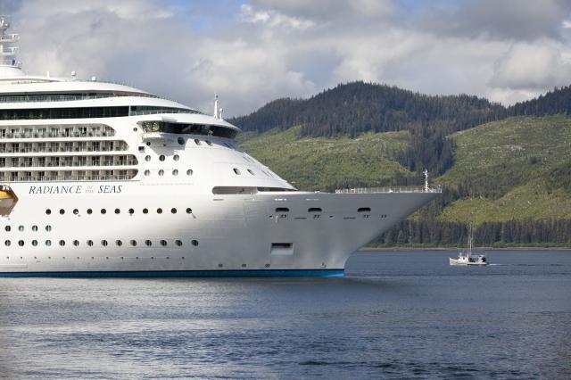 Radiance of the Seas - ÁTKELÉS A PANAMA-CSATORNÁN