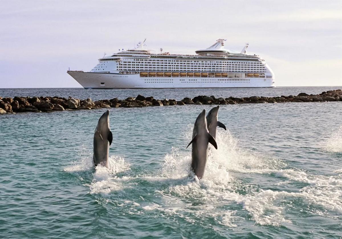Adventure of the Seas - KELET-KARIB PIHENÉS