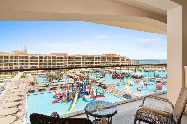  Pickalbatros Albatros White Beach 