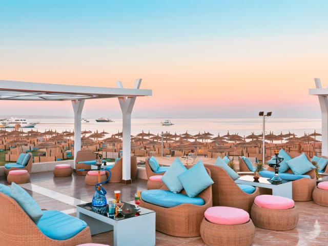  Pickalbatros Albatros White Beach 