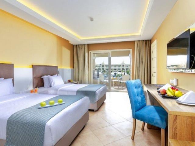Titanic Royal Resort