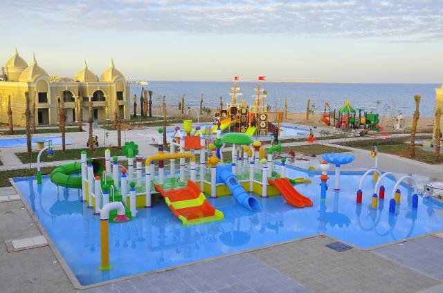 Titanic Royal Resort