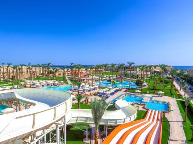 Beach Albatros Resort
