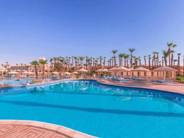 Beach Albatros Resort