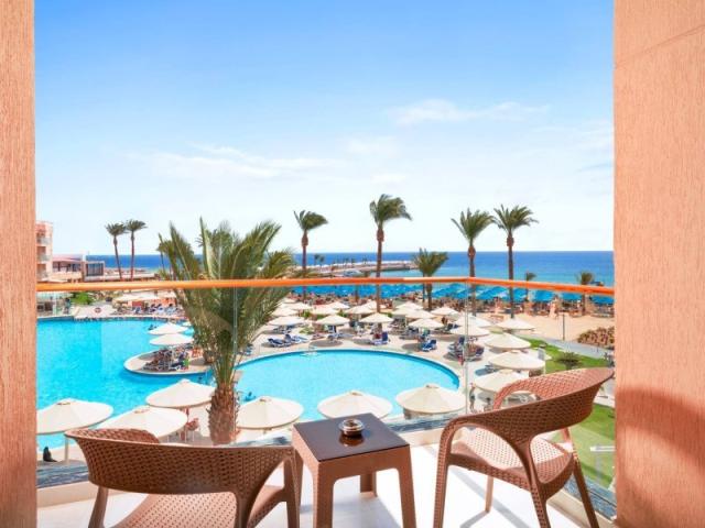 Beach Albatros Resort