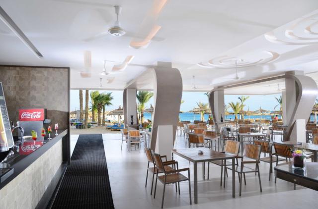 Beach Albatros Resort